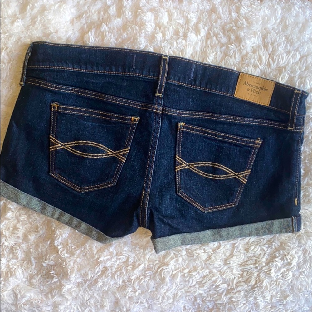 Abercrombie rollcuff stretchy jean shorts 4/27R